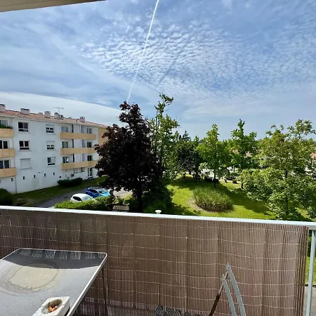 Grand Cosy Et Terrasse Daire *